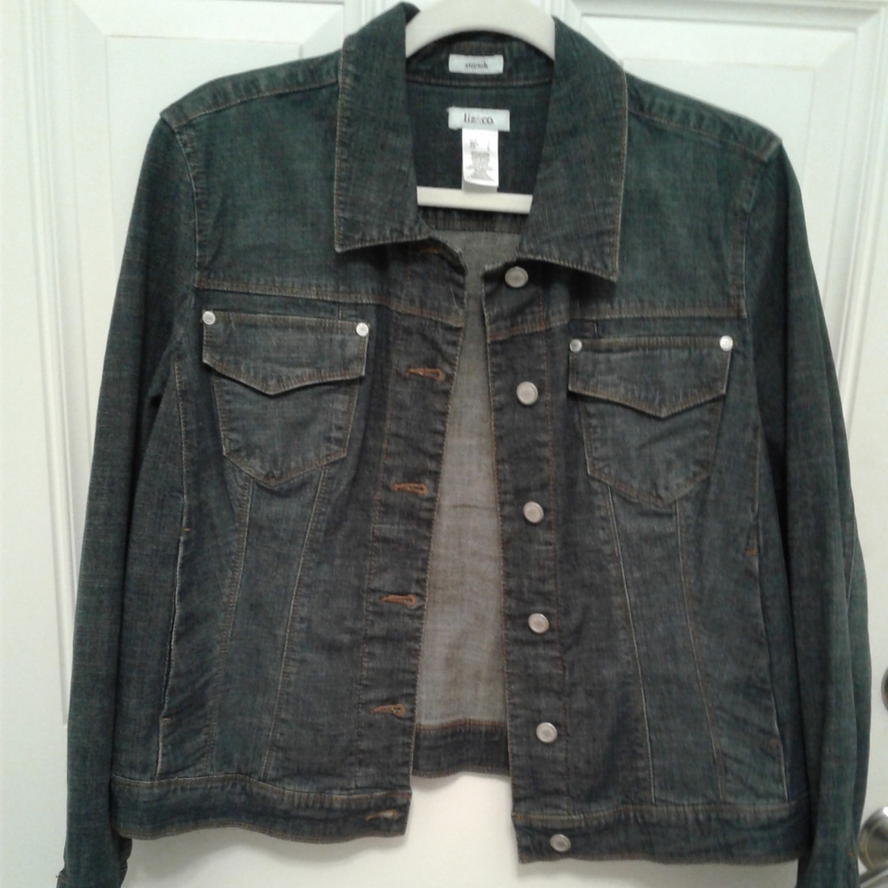 Denim jacket, (L). LIZ & Co